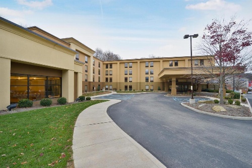 McKnight Hotel image 1