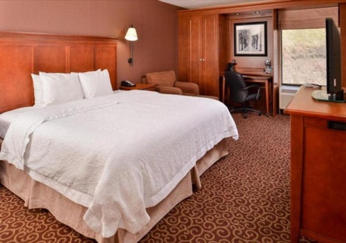 McKnight Hotel image 35