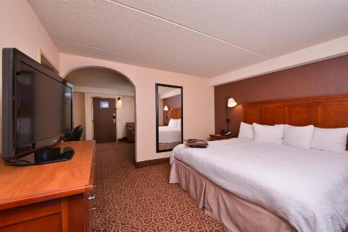McKnight Hotel image 5