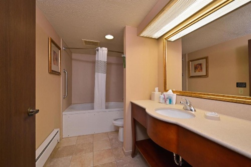 McKnight Hotel image 9