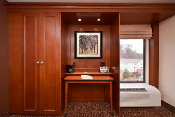 McKnight Hotel 6